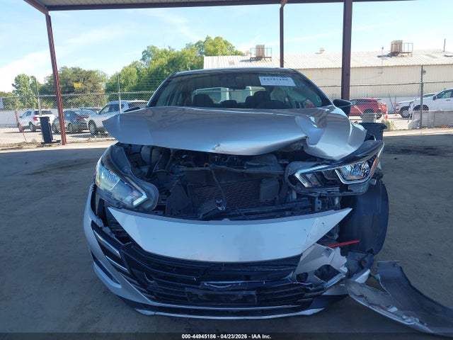 Nissan Versa 1.6 S