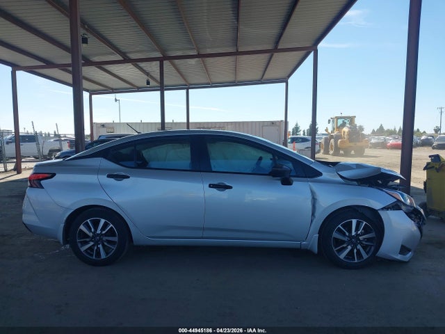 Nissan Versa 1.6 S