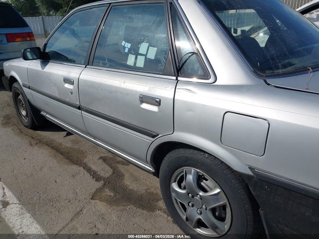 Toyota Camry Dlx