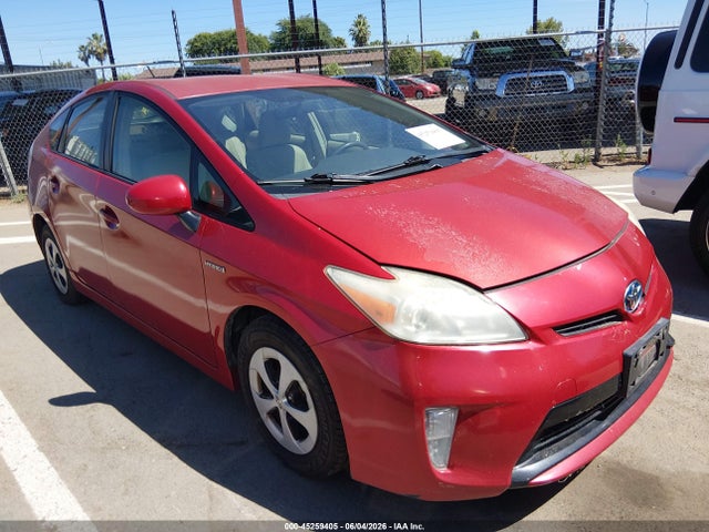 Salvage Toyota Prius Image