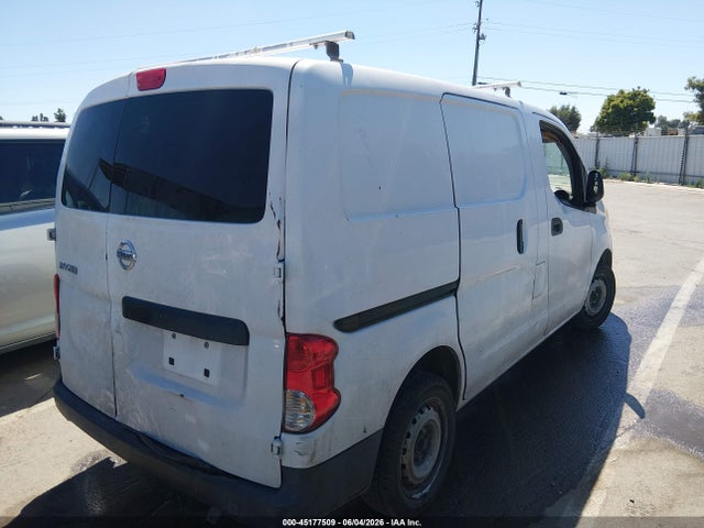 Nissan Nv