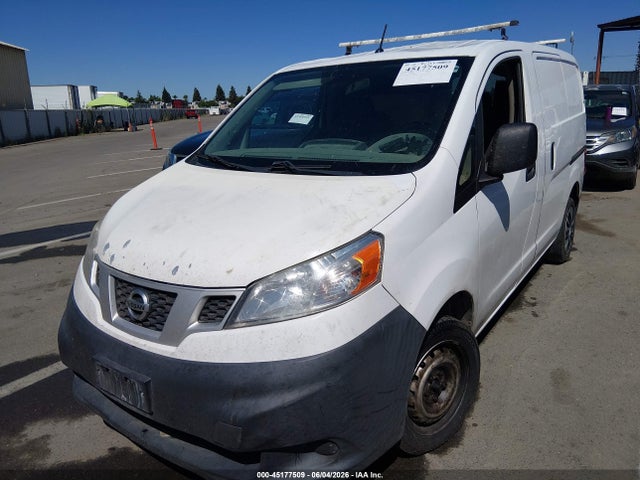 Nissan Nv