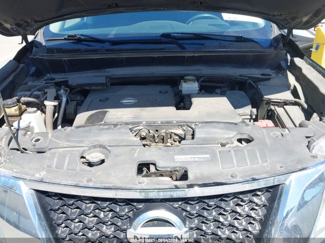 Nissan Pathfinder S