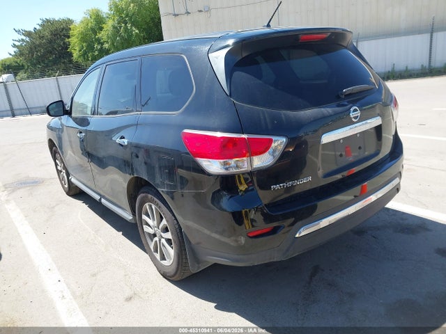 Nissan Pathfinder S