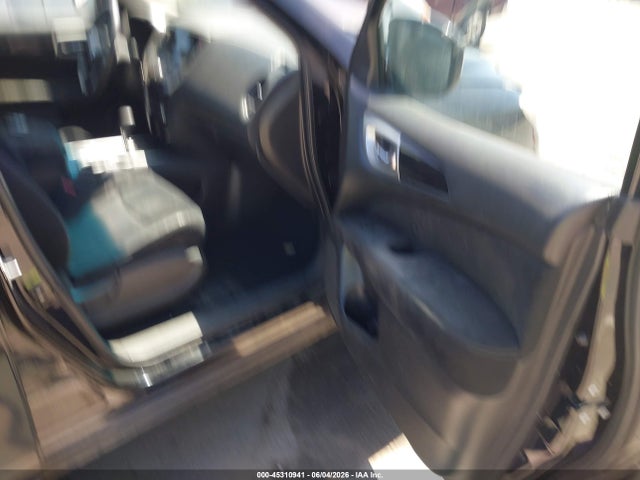Nissan Pathfinder S
