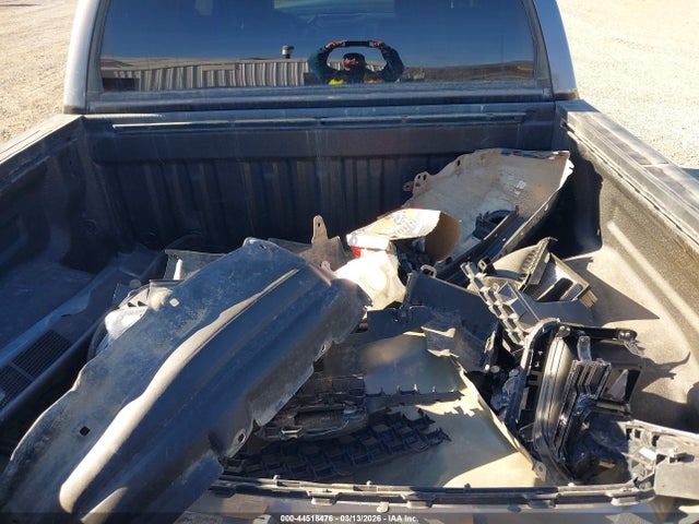 Toyota Tundra Sr5 5.7l V8