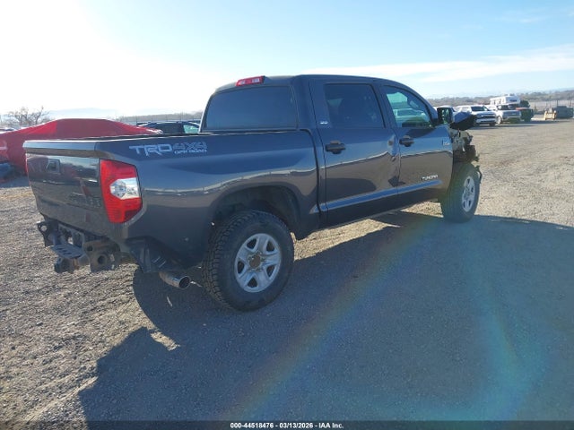 Toyota Tundra Sr5 5.7l V8