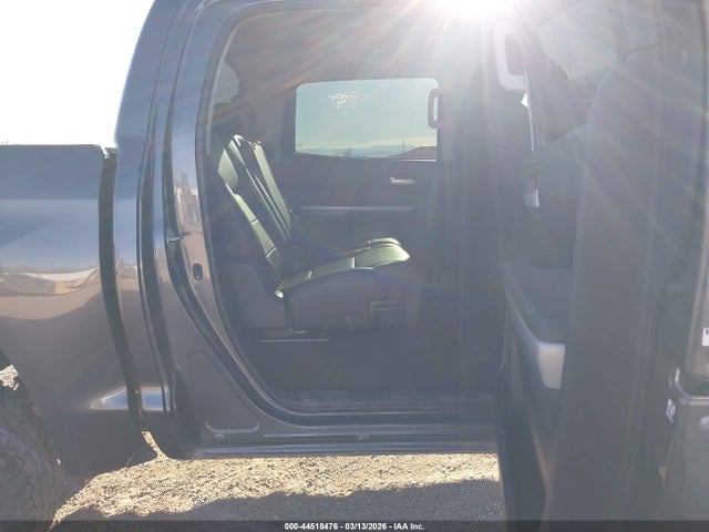Toyota Tundra Sr5 5.7l V8