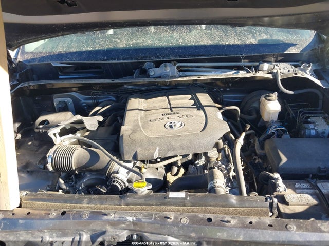 Toyota Tundra Sr5 5.7l V8