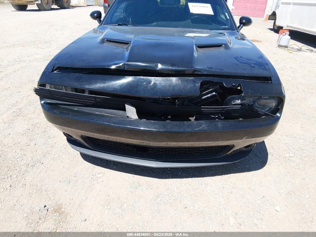 Dodge Challenger Sxt