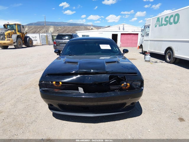 Dodge Challenger Sxt