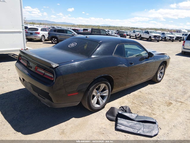Dodge Challenger Sxt