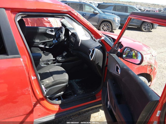 Kia Soul Lx