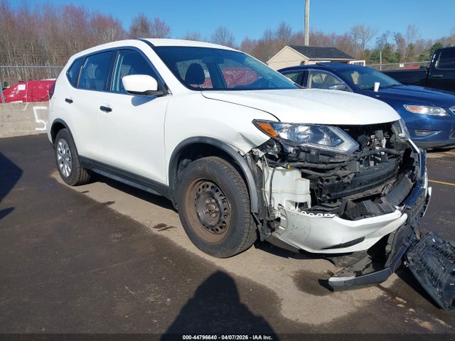 Salvage Nissan Rogue Image