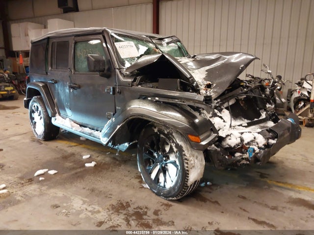 Salvage Jeep Wrangler Image