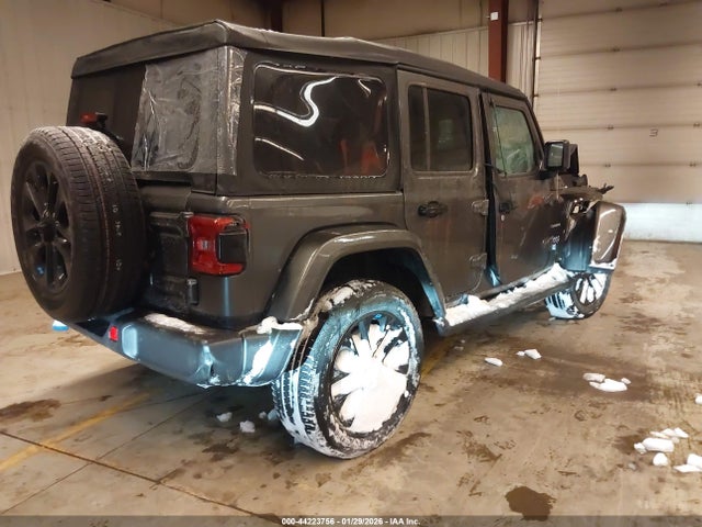 Jeep Wrangler Sahara 4x4