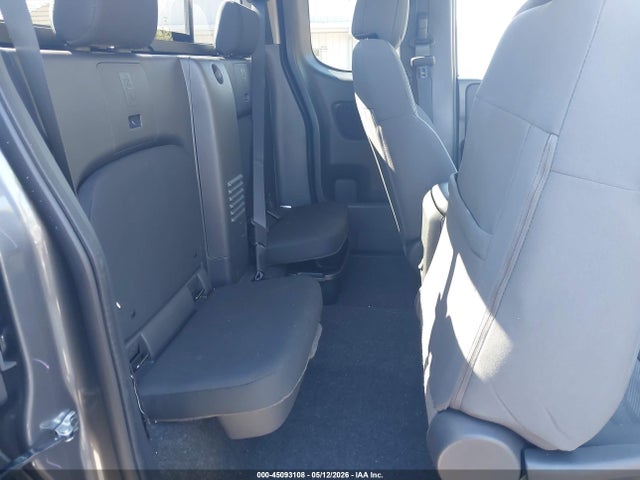 Nissan Frontier King Cab S 4x4