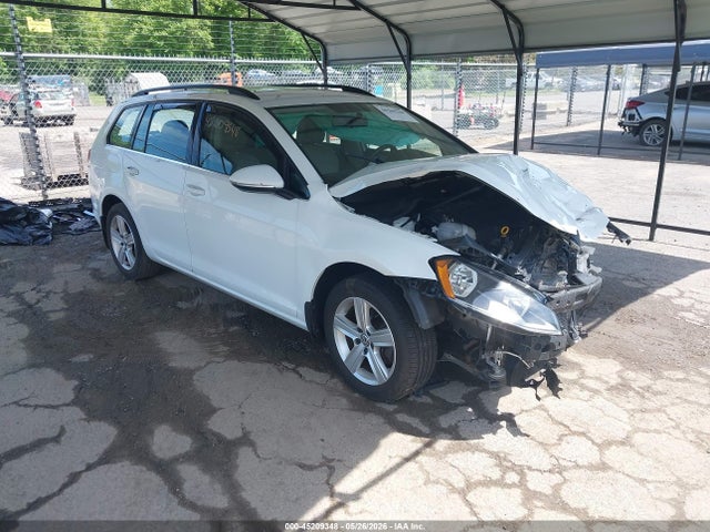 Salvage Volkswagen Golf Image