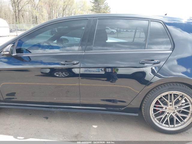 Volkswagen Golf 2.0t S 4-door