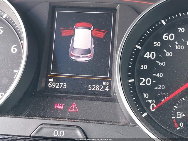Volkswagen Golf 2.0t S 4-door