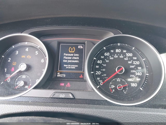 Volkswagen Golf 2.0t S 4-door