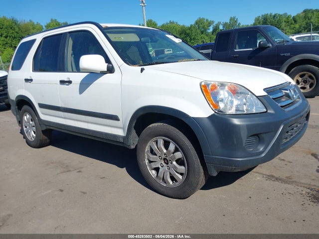 Salvage Honda CR-V Image