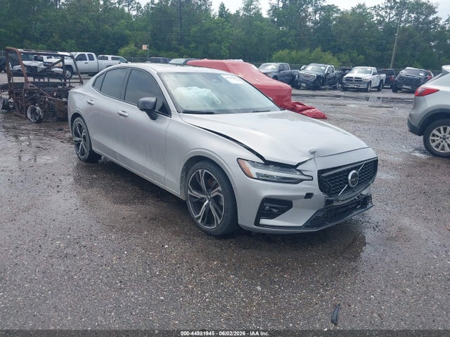 Salvage Volvo S60 Image