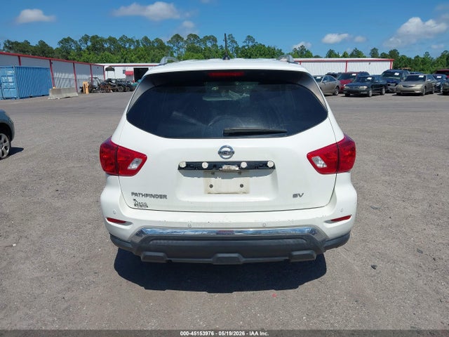 Nissan Pathfinder Sv