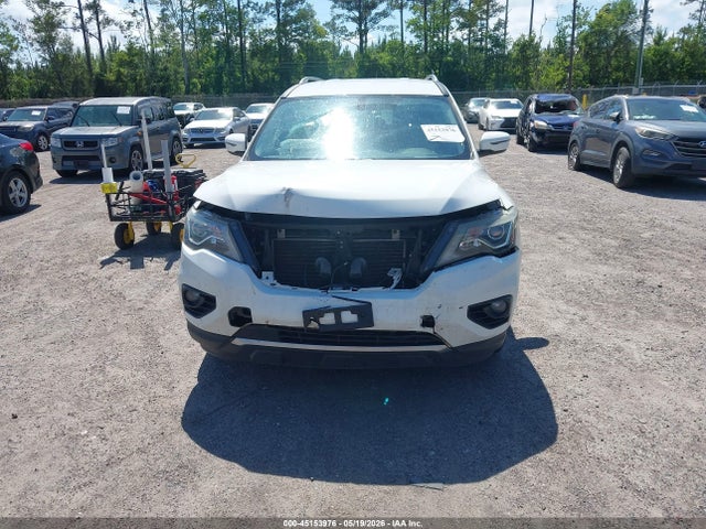 Nissan Pathfinder Sv