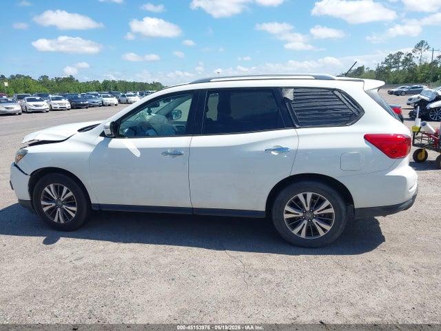 Nissan Pathfinder Sv