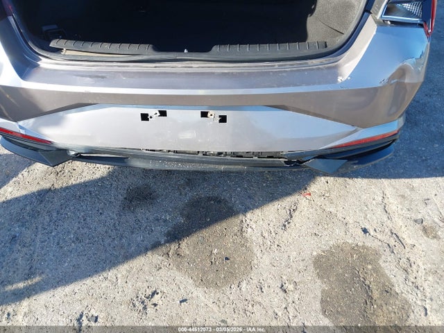 Hyundai ELANTRA Sel