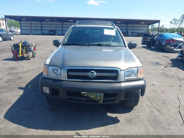 Nissan Pathfinder Se