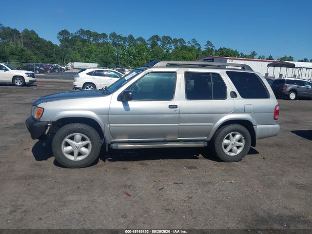 Nissan Pathfinder Se