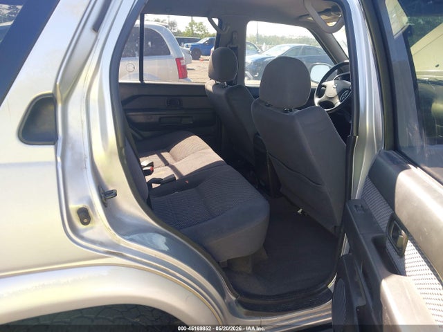 Nissan Pathfinder Se