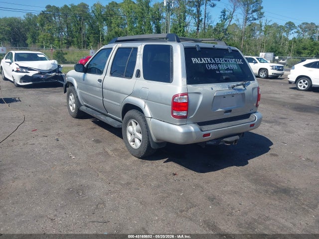 Nissan Pathfinder Se