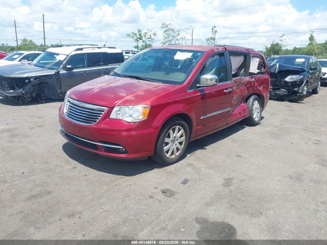 Chrysler Town & Country Touring-l