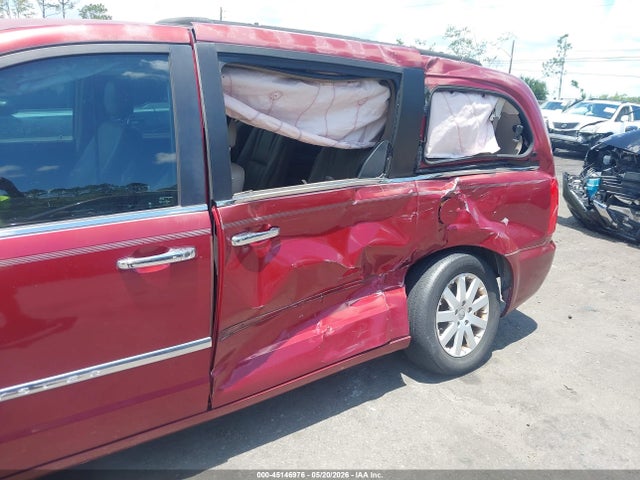 Chrysler Town & Country Touring-l