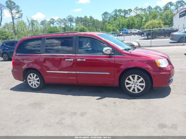 Chrysler Town & Country Touring-l