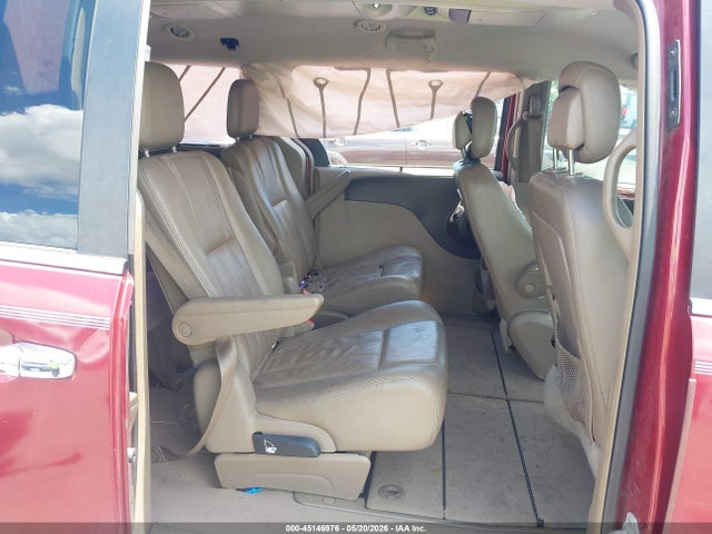 Chrysler Town & Country Touring-l