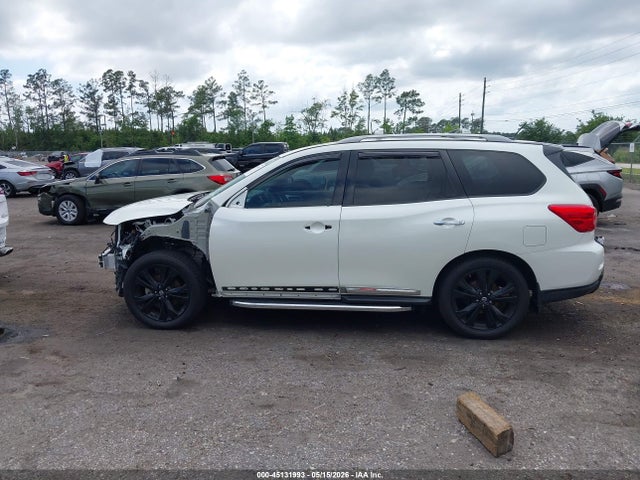 Nissan Pathfinder Platinum