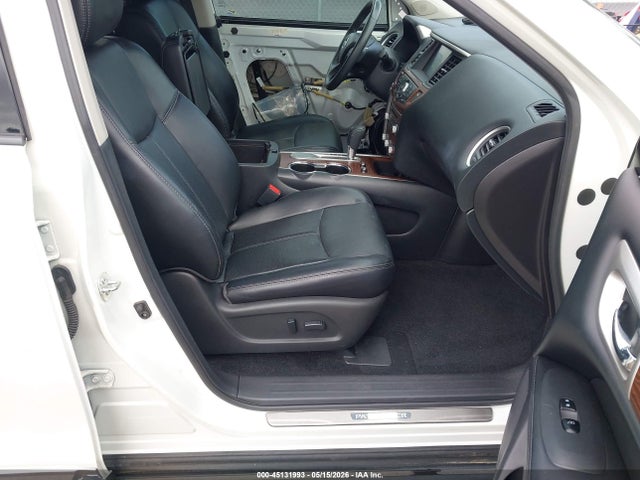 Nissan Pathfinder Platinum