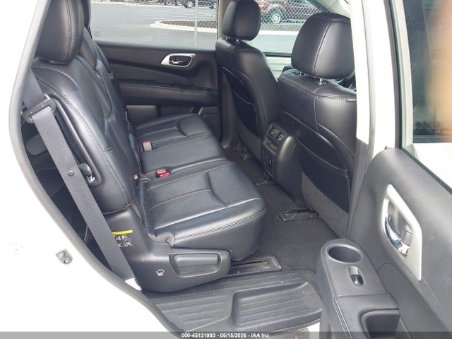 Nissan Pathfinder Platinum