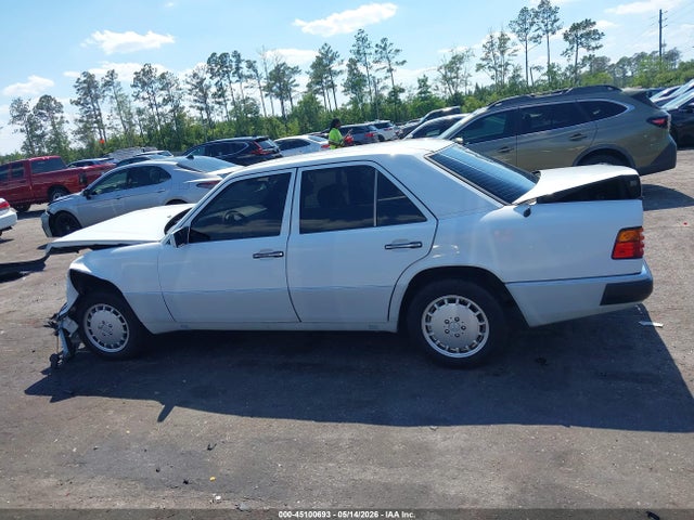 Mercedes-Benz 300 E