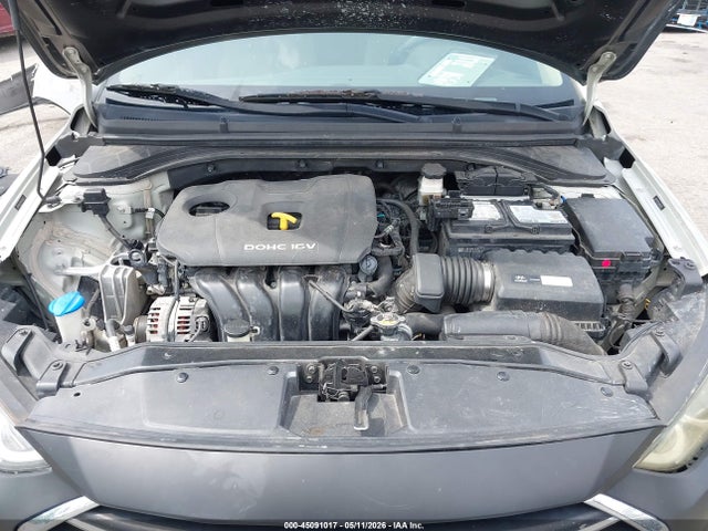 Hyundai ELANTRA Sel