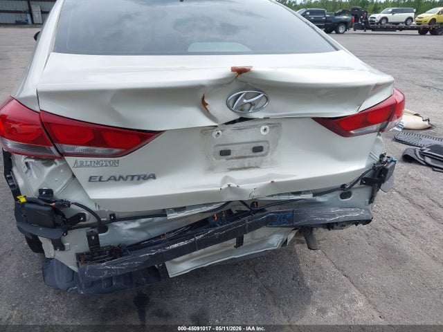Hyundai ELANTRA Sel