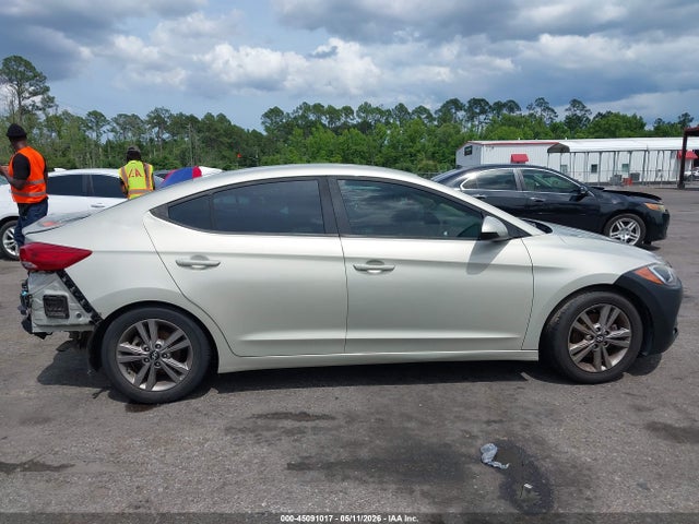 Hyundai ELANTRA Sel