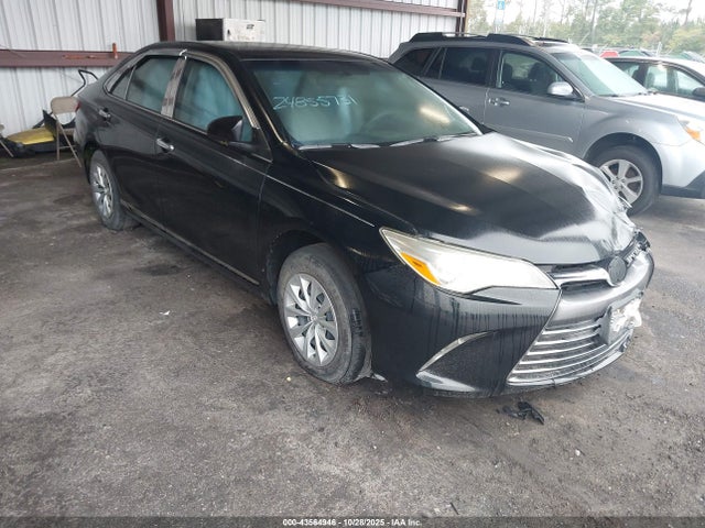 Salvage Toyota Camry Image