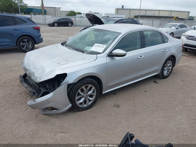 Volkswagen Passat 1.8t S