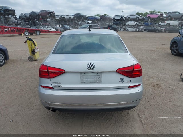 Volkswagen Passat 1.8t S