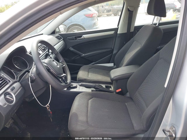 Volkswagen Passat 1.8t S